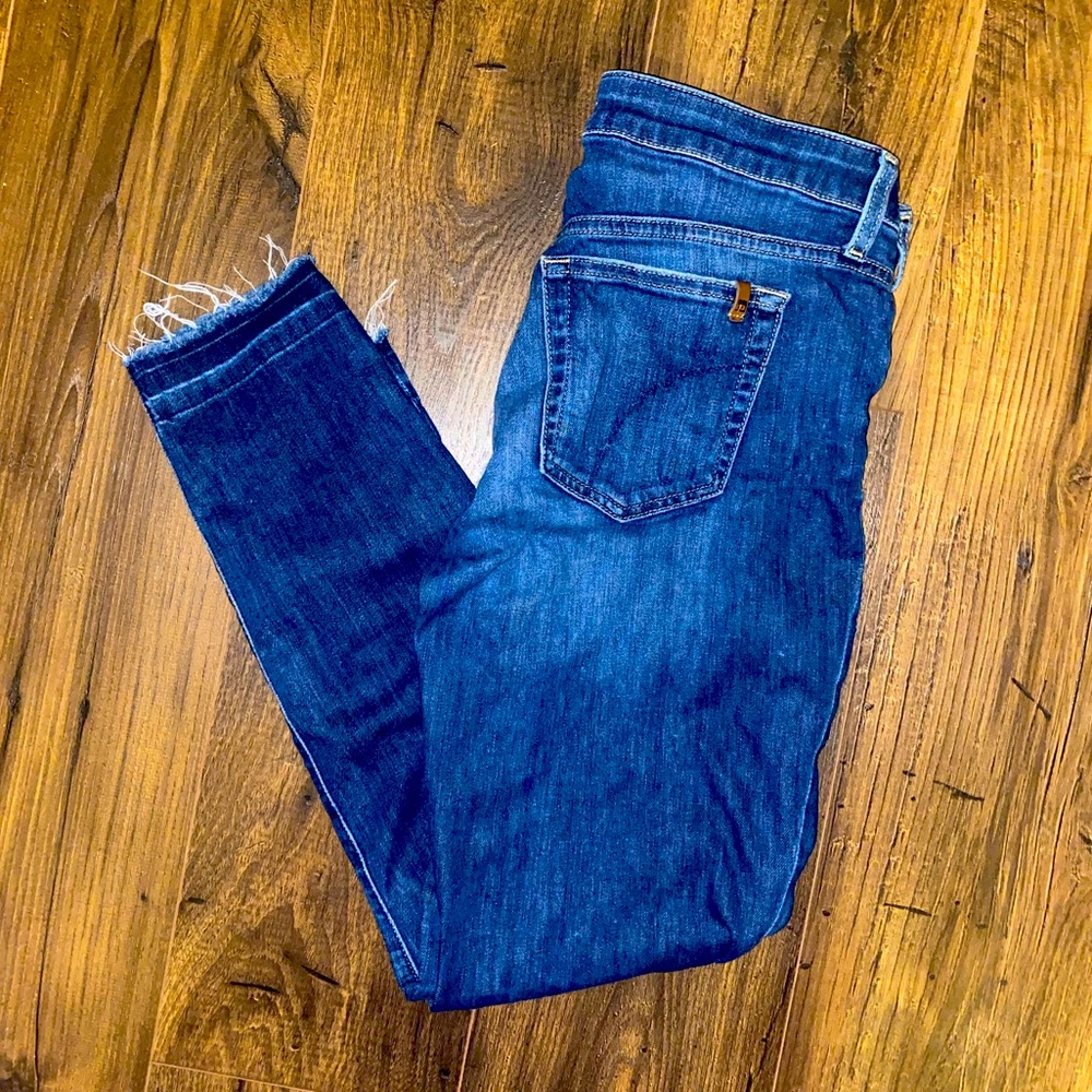 Joe’s blue jeans size W29